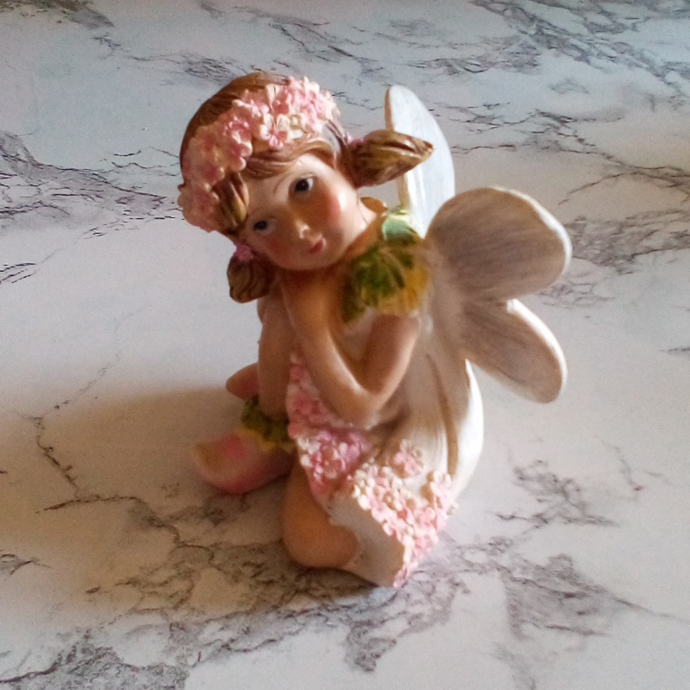 Cute Polyresin Faerie Child Figurine